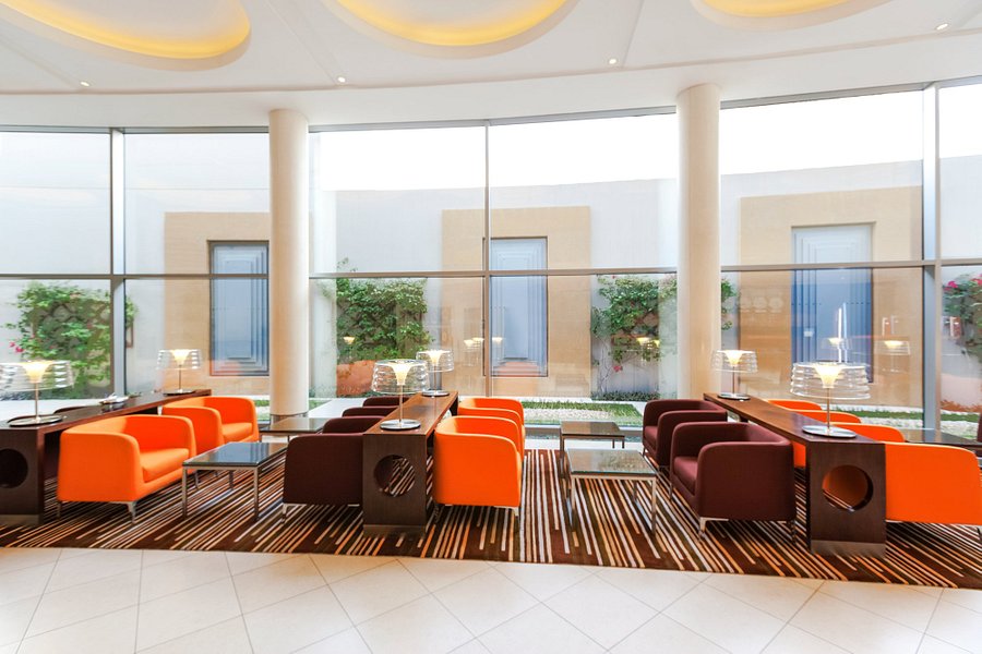 lobby-lounge
